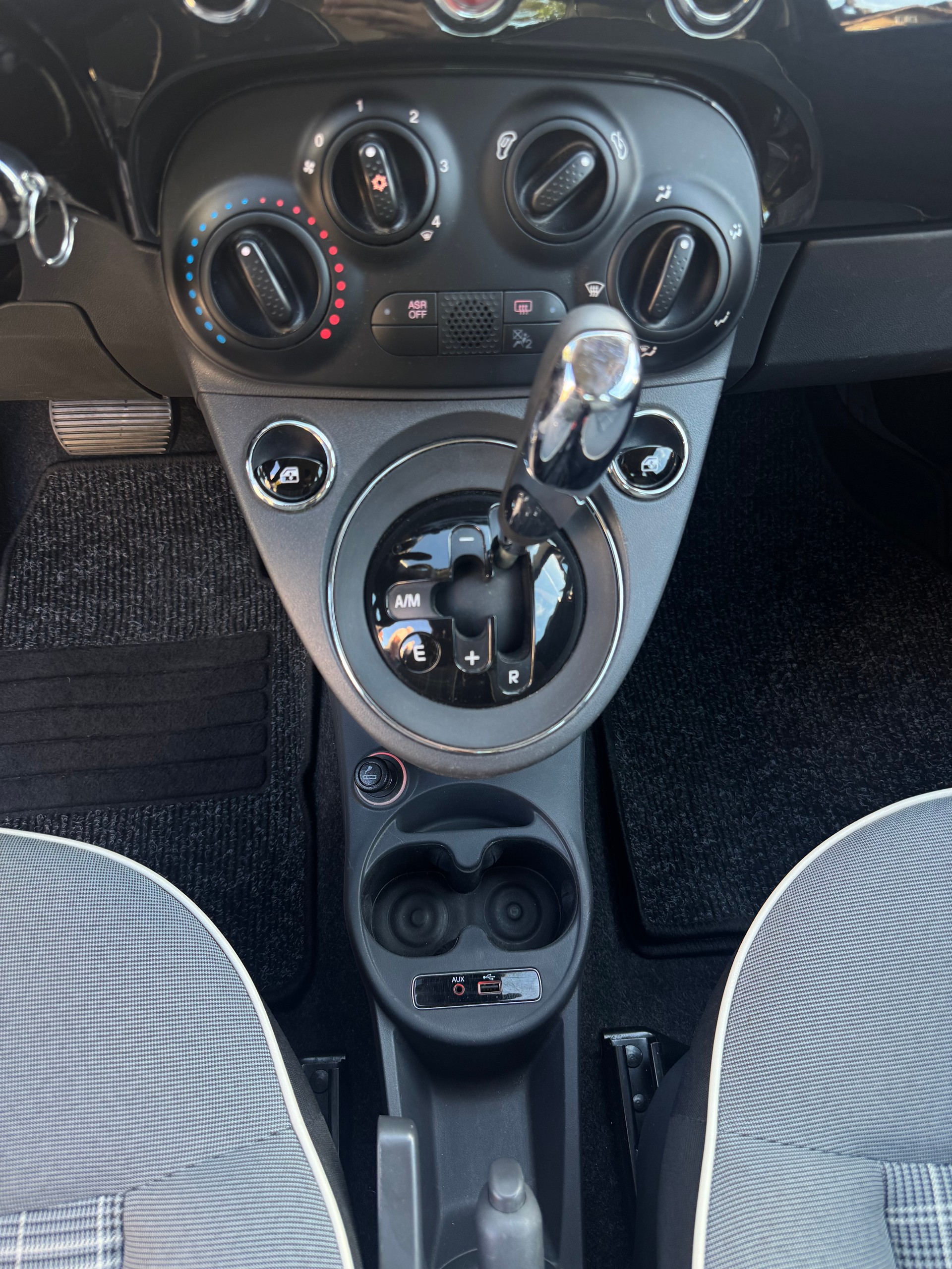 FIAT 500C 1.2 Lounge-image-12