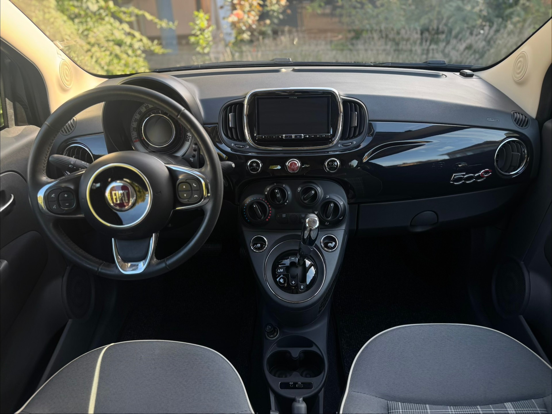 FIAT 500C 1.2 Lounge-image-8