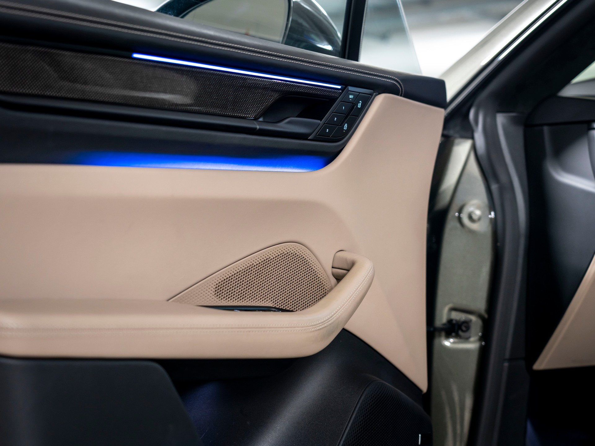 PORSCHE Macan Turbo 100kWh-image-19