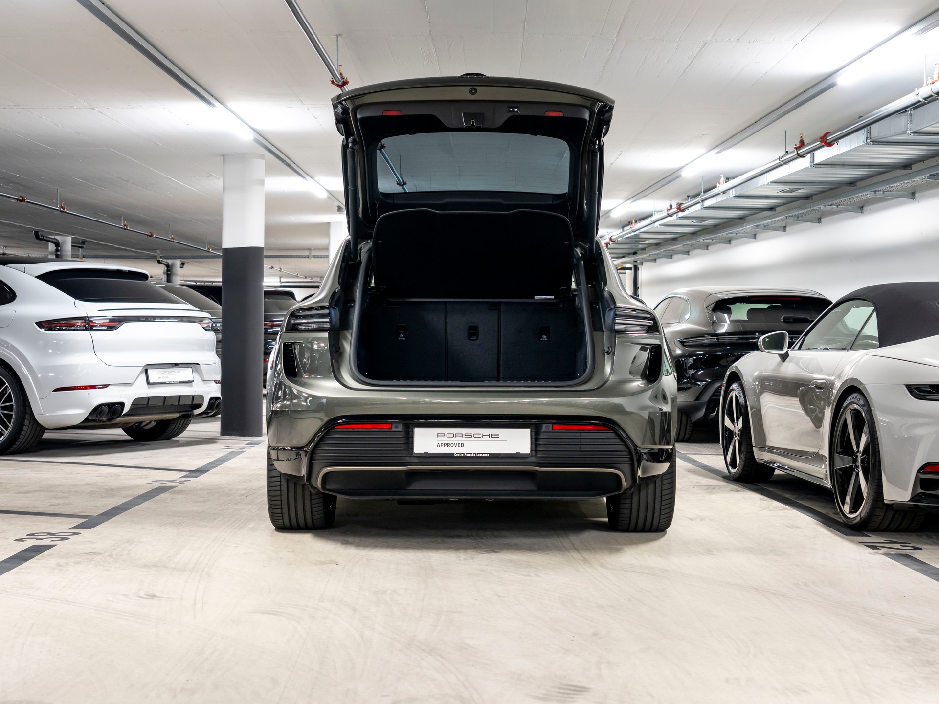 PORSCHE Macan Turbo 100kWh-image-5