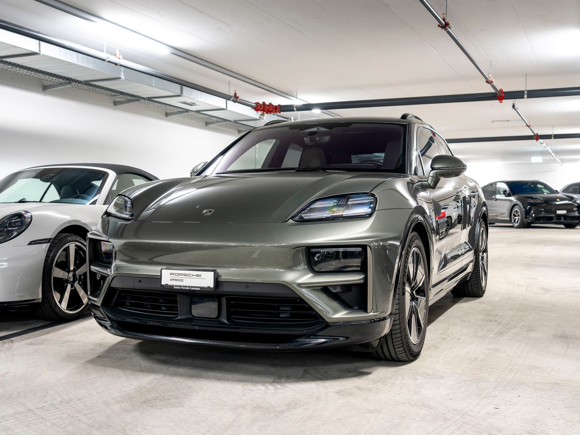 PORSCHE Macan Turbo 100kWh-image-0