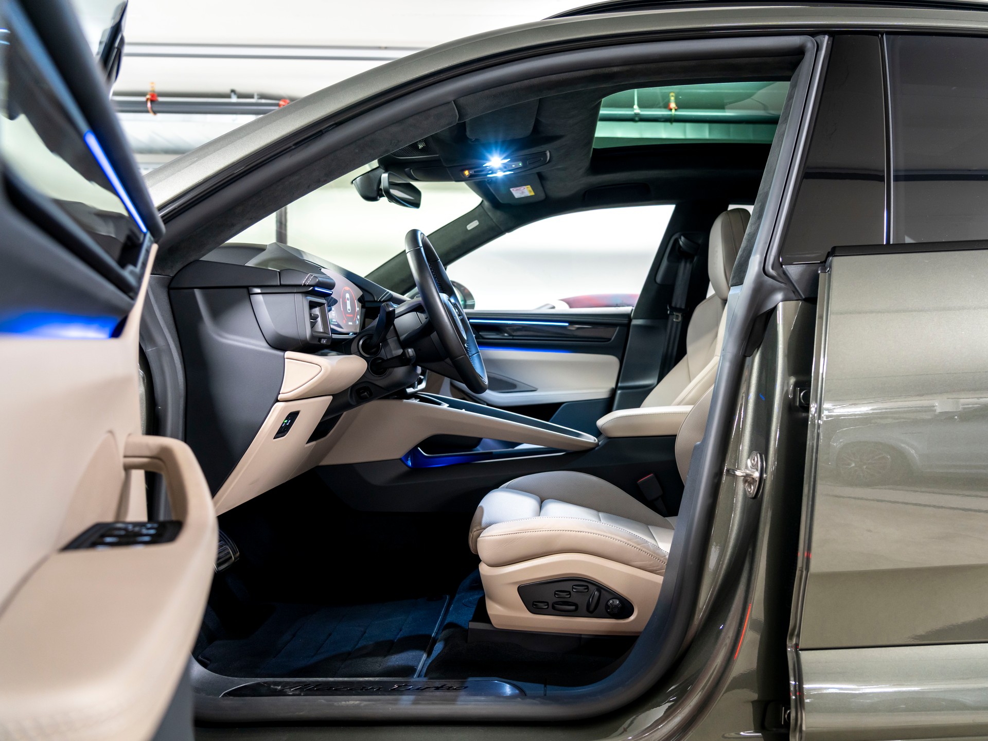 PORSCHE Macan Turbo 100kWh-image-13