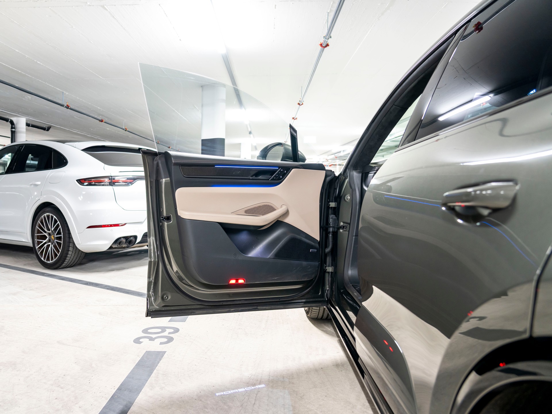 PORSCHE Macan Turbo 100kWh-image-11