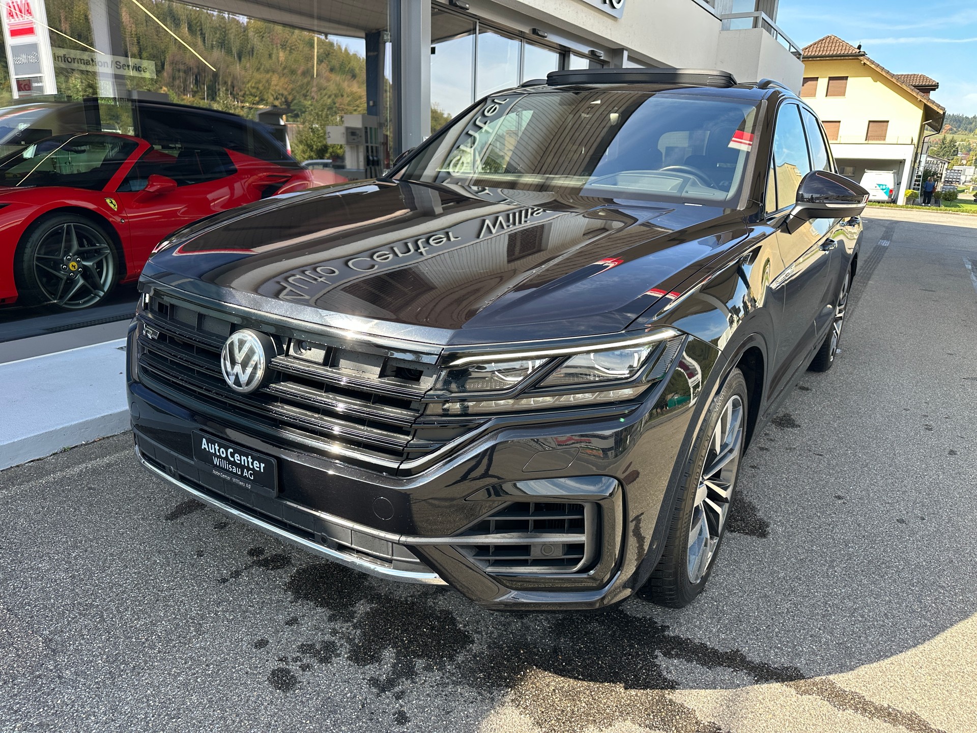 VW Touareg 3.0 TDI R Line Tiptronic-image-5