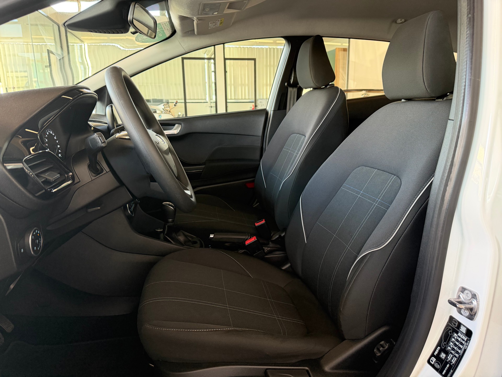 FORD Fiesta 1.1 SCTi Business-image-10
