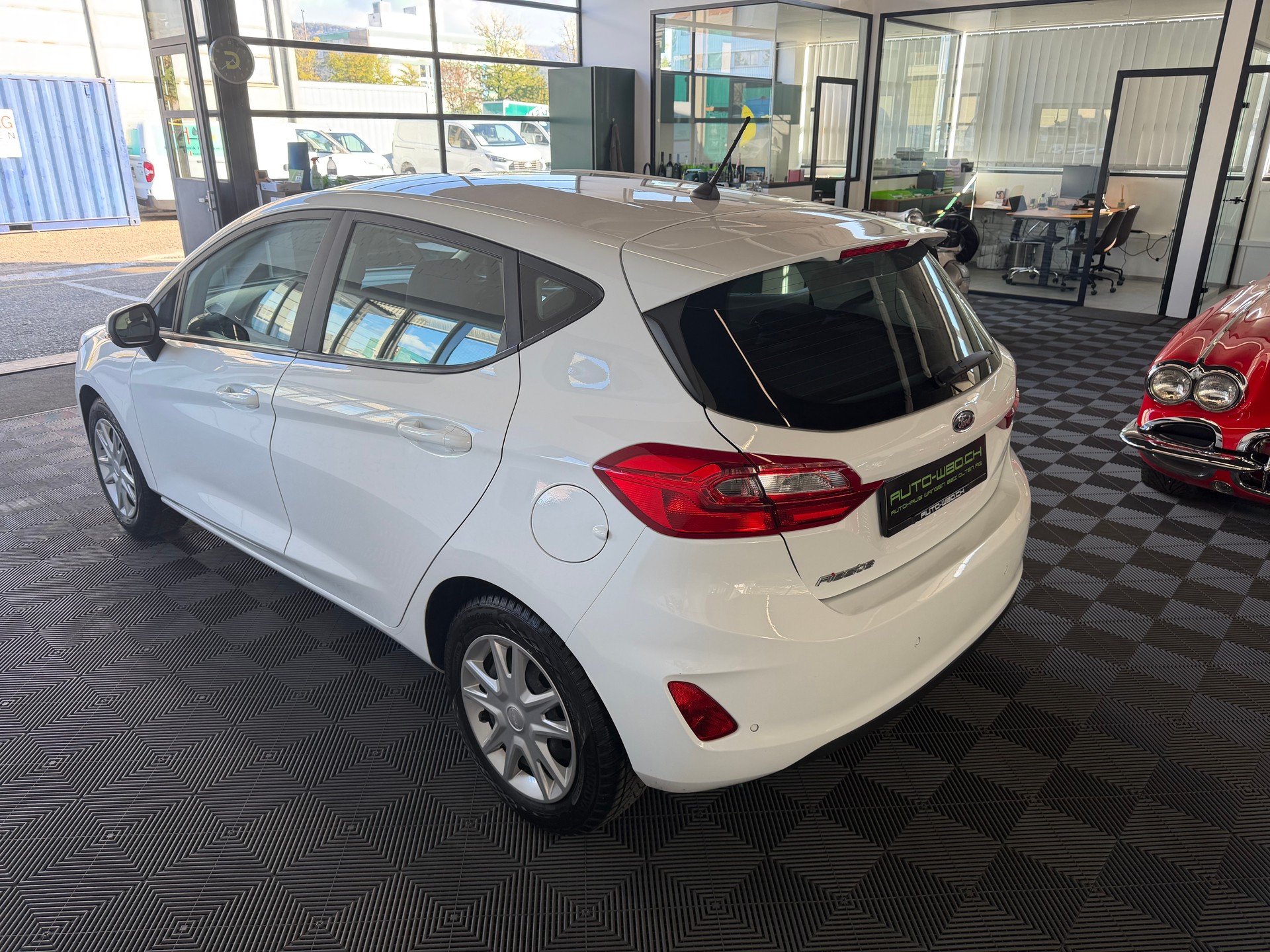 FORD Fiesta 1.1 SCTi Business-image-4