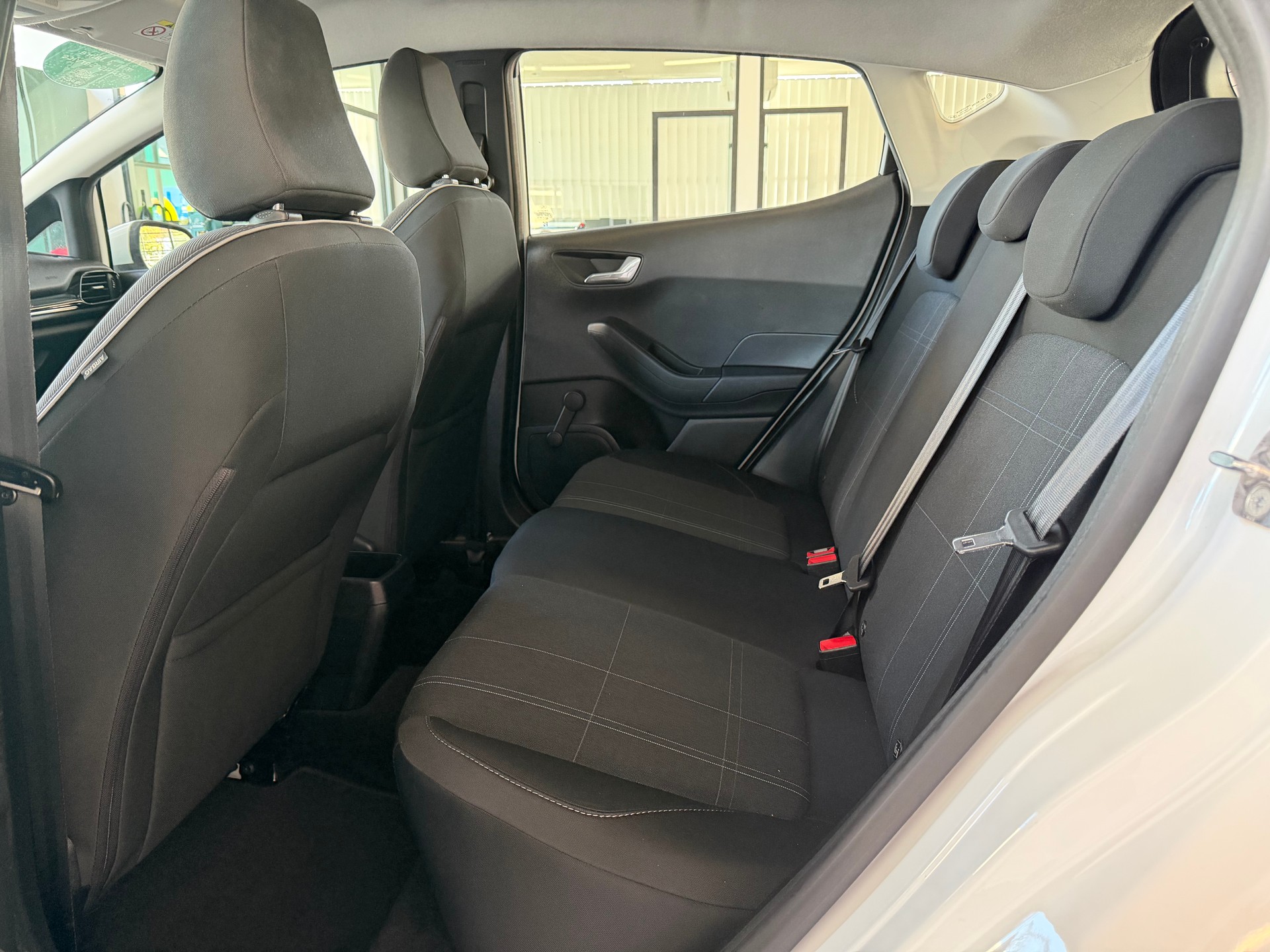 FORD Fiesta 1.1 SCTi Business-image-9