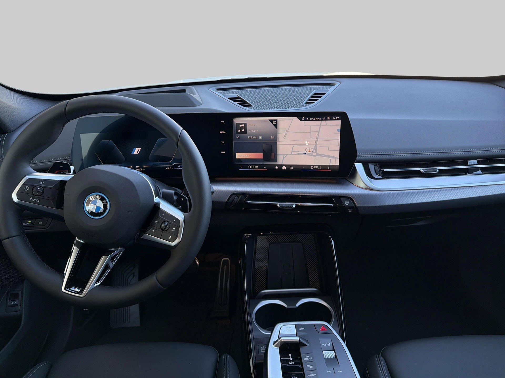 BMW X1 xDrive 30e M Sport-image-12