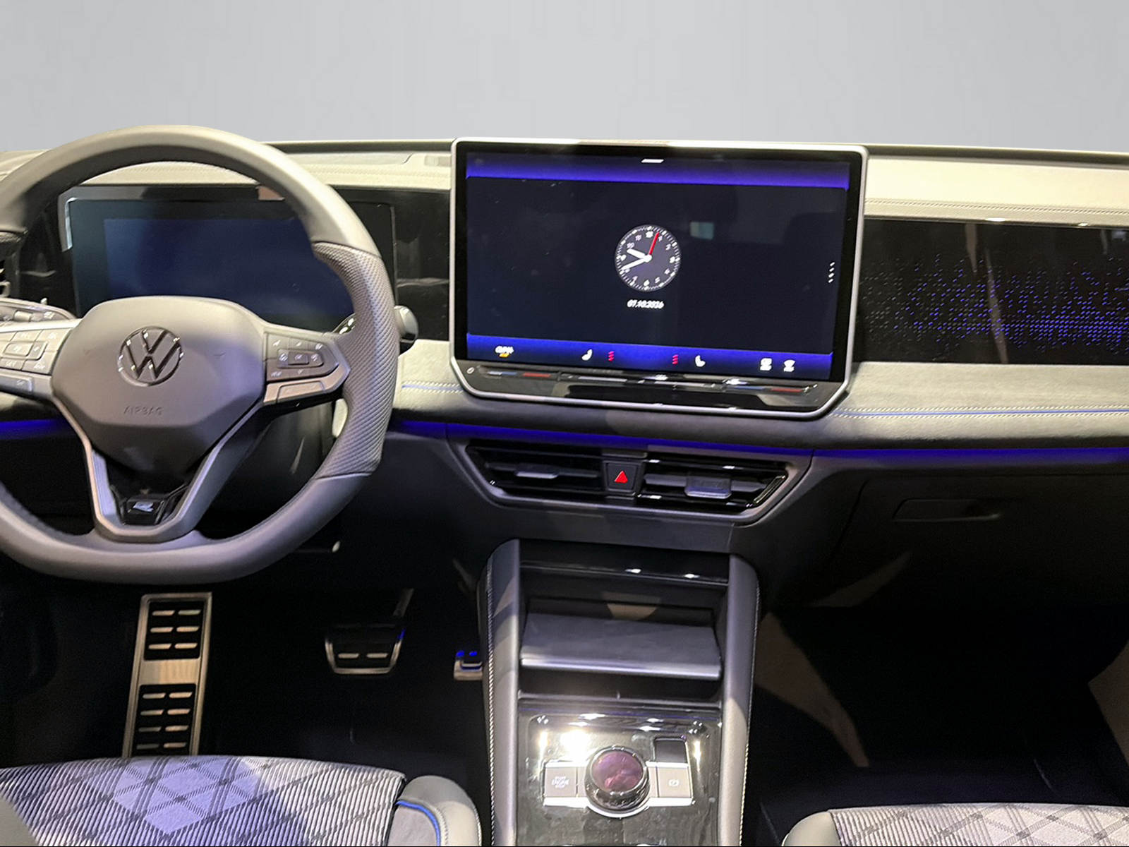 VW Tiguan 2.0 TSI DSG R-Line Plus 4Motion-image-6