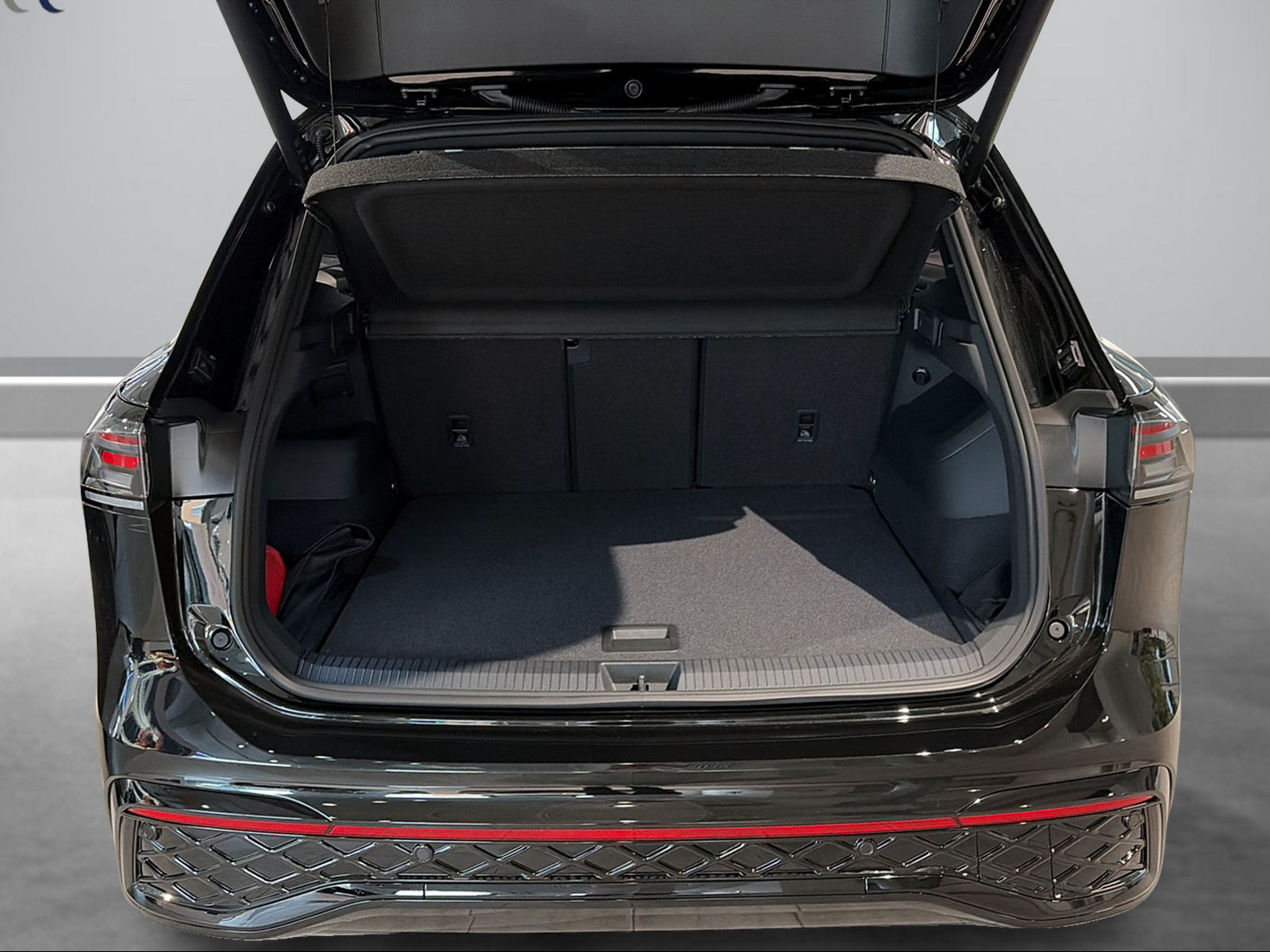 VW Tiguan 2.0 TSI DSG R-Line Plus 4Motion-image-3