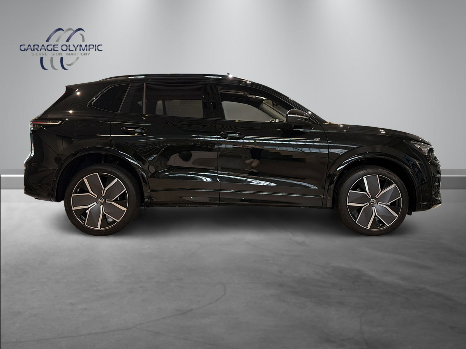 VW Tiguan 2.0 TSI DSG R-Line Plus 4Motion-image-1