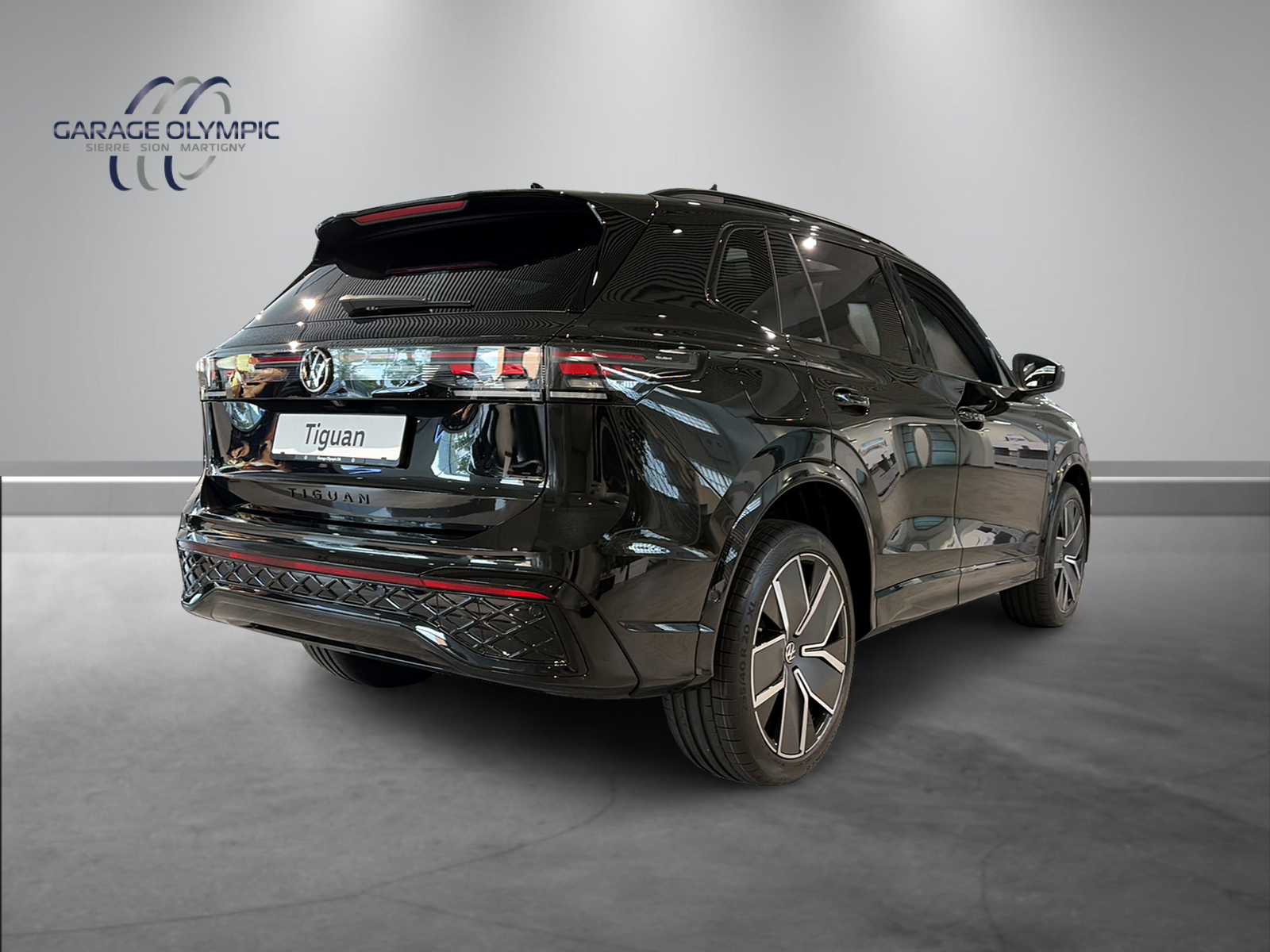 VW Tiguan 2.0 TSI DSG R-Line Plus 4Motion-image-4