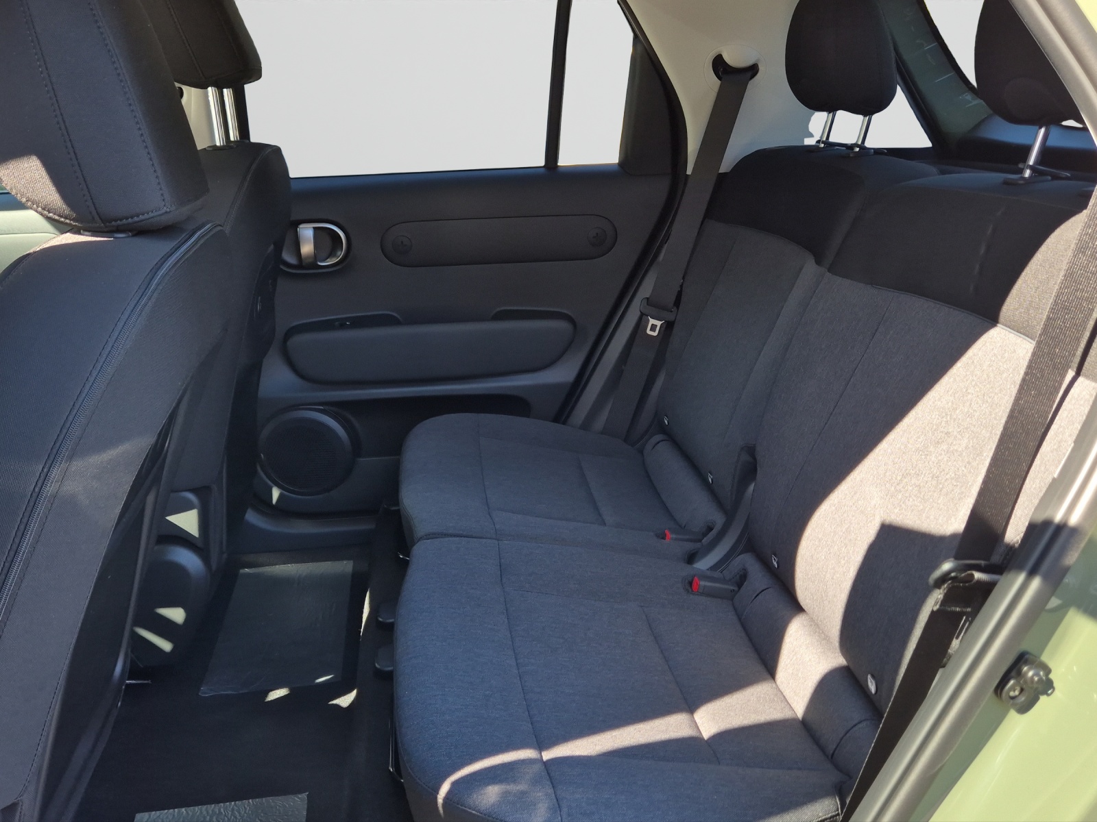 HYUNDAI Inster 49kWh Amplia-image-11