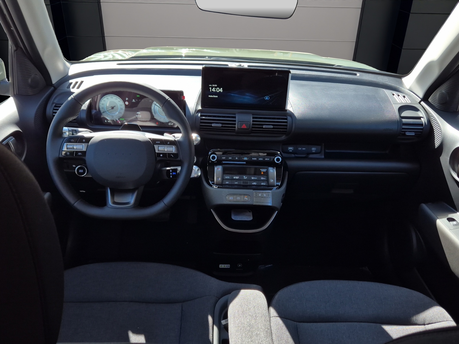 HYUNDAI Inster 49kWh Amplia-image-5