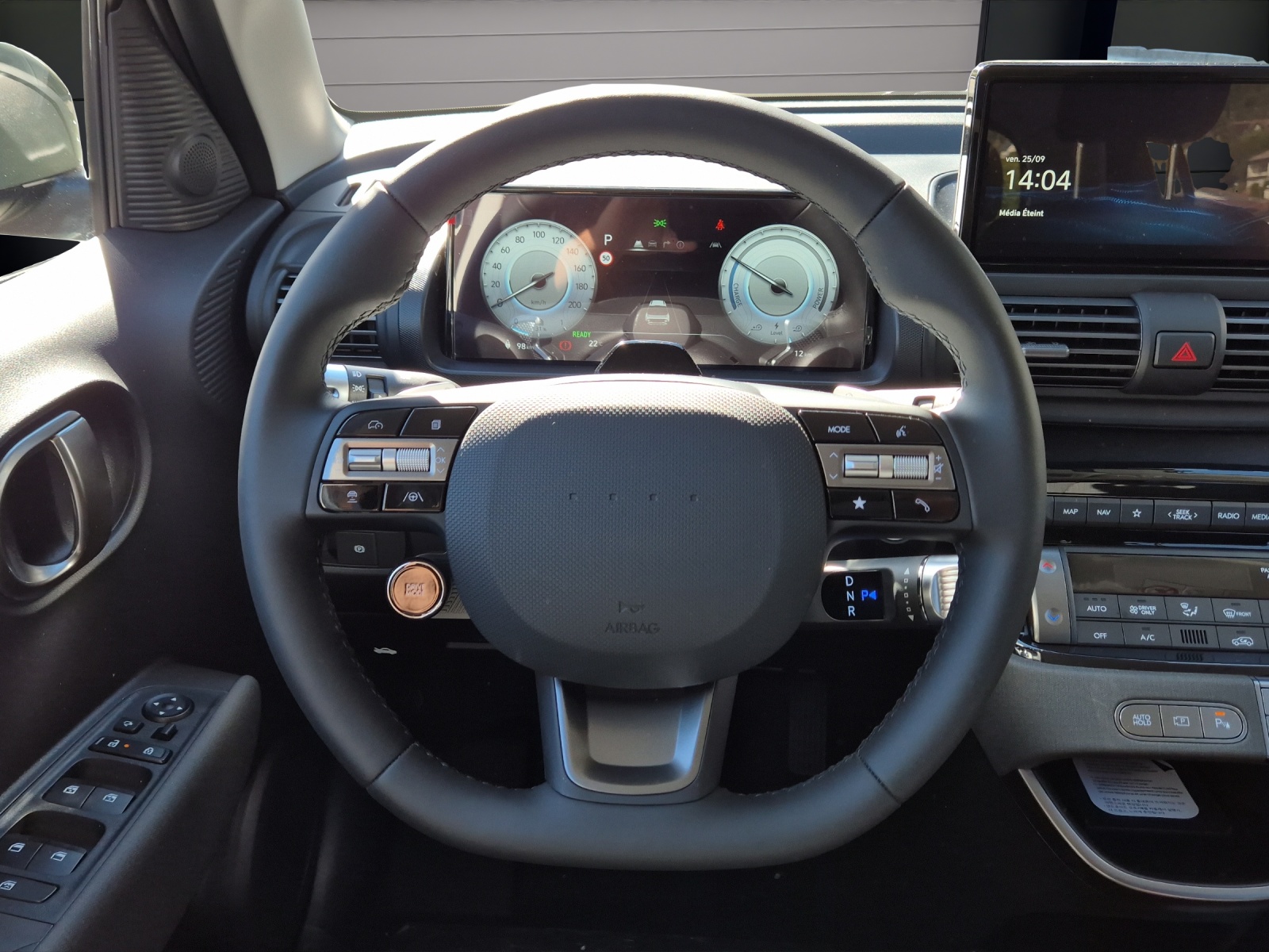 HYUNDAI Inster 49kWh Amplia-image-6