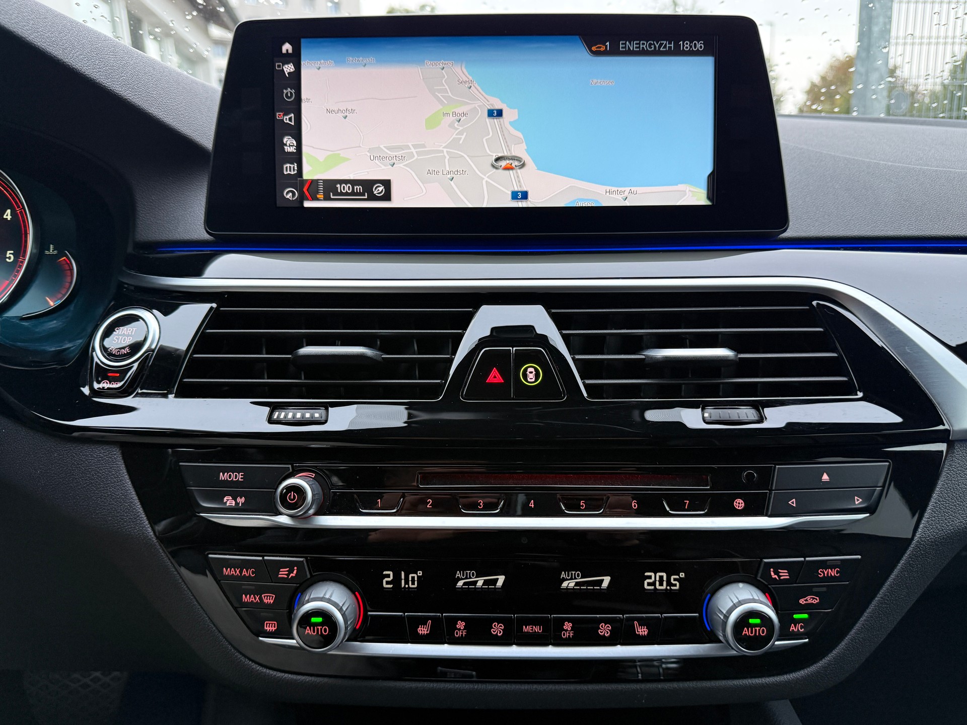 BMW 530d xDrive Touring Sport Line Steptronic*Anhängerkupplung*Soft-Close-Türen-image-15