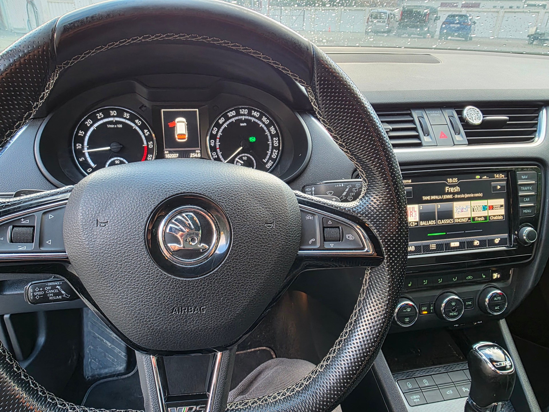 SKODA 2.0 TDI 184 RS 4x4 DSG-image-6