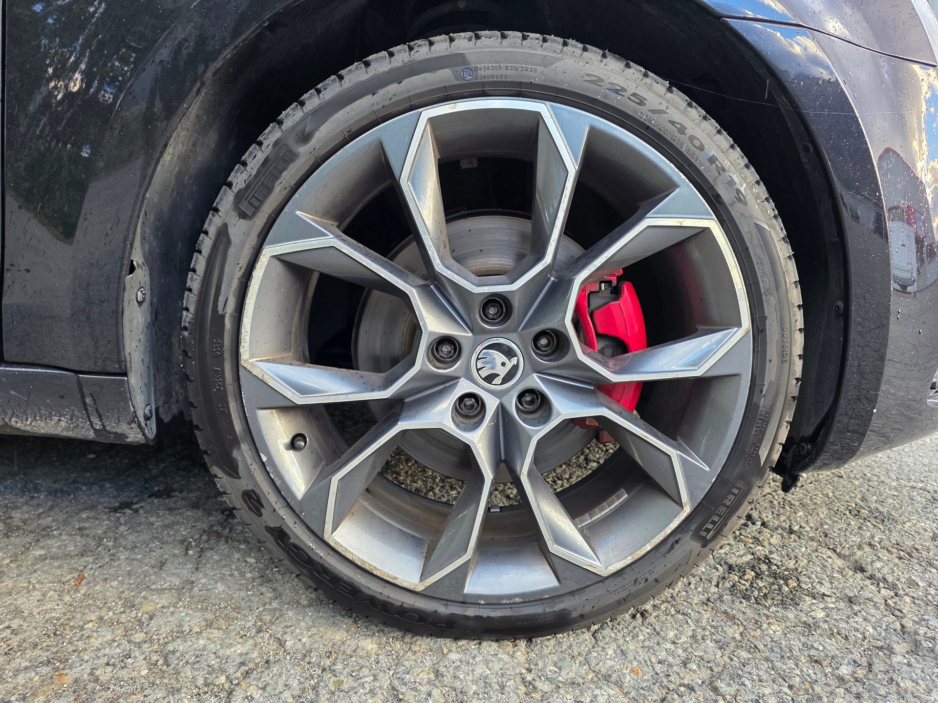 SKODA 2.0 TDI 184 RS 4x4 DSG-image-3