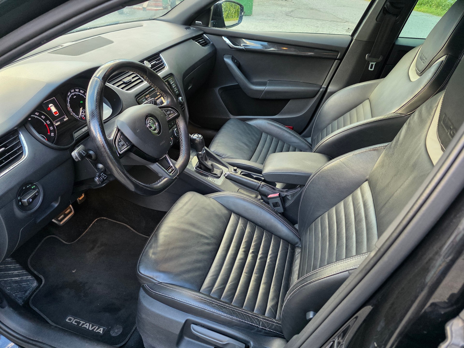 SKODA 2.0 TDI 184 RS 4x4 DSG-image-5
