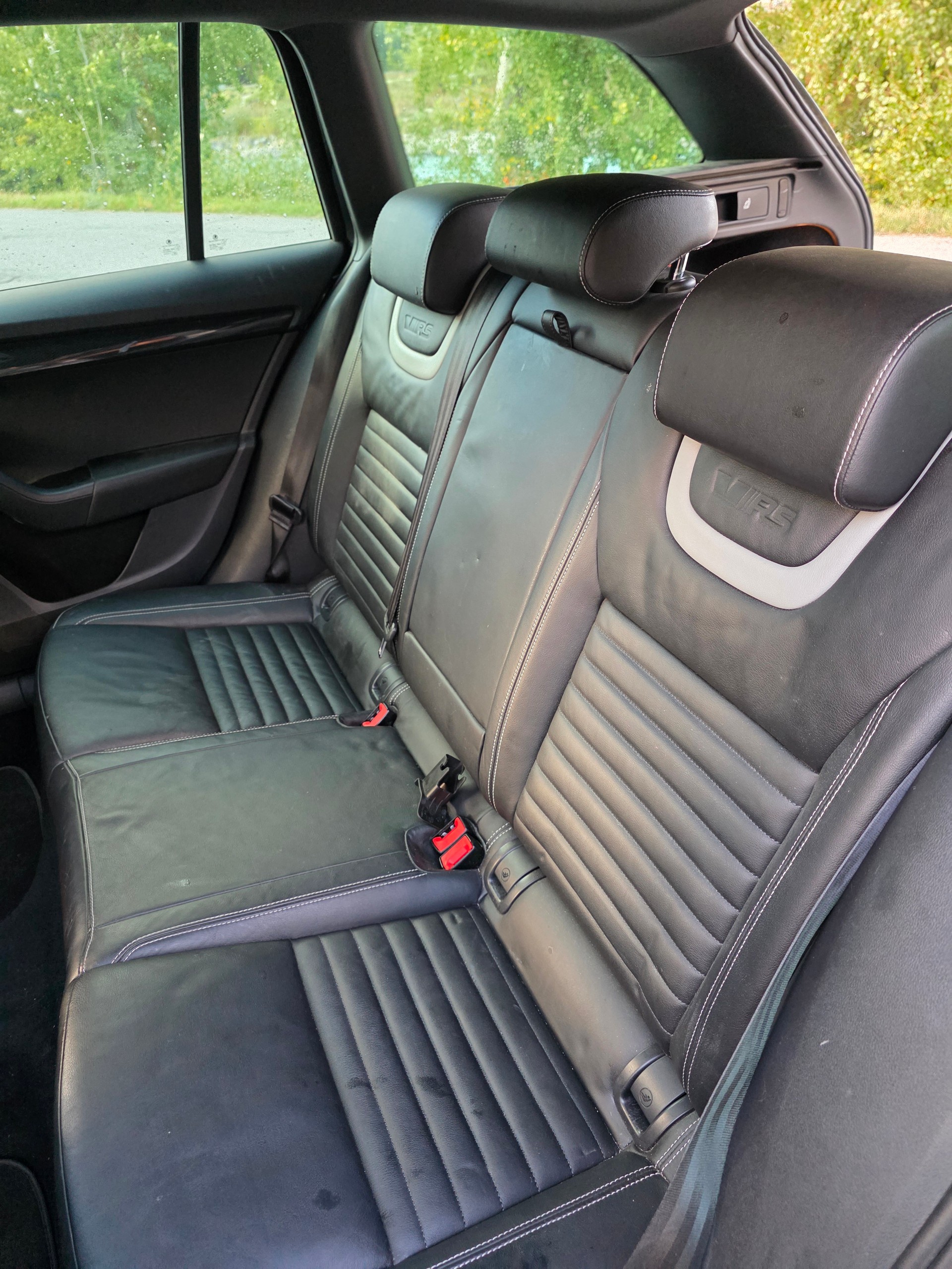 SKODA 2.0 TDI 184 RS 4x4 DSG-image-7
