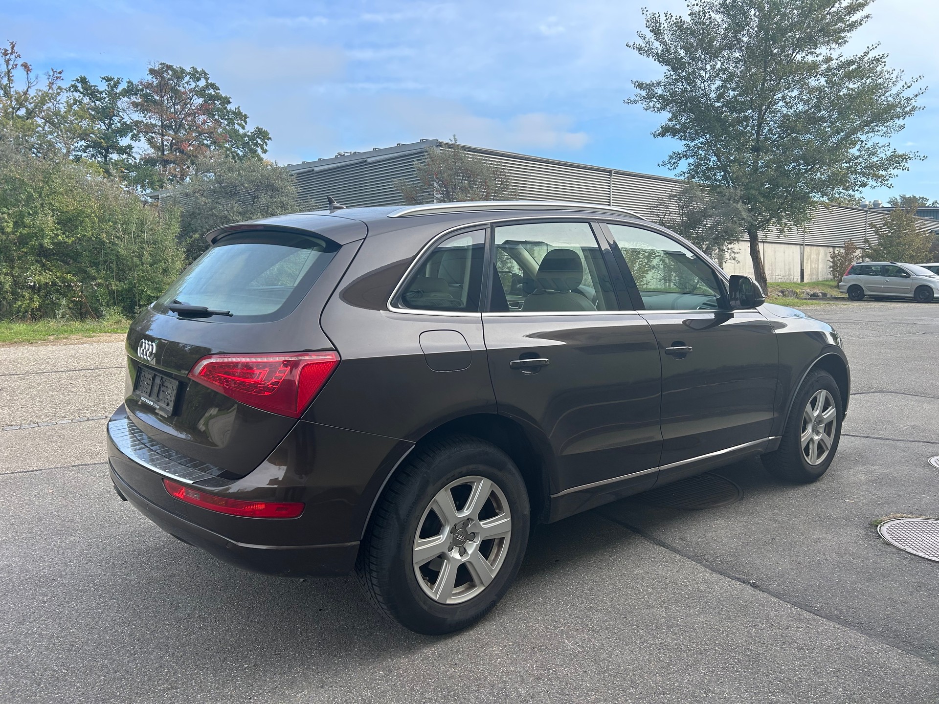 AUDI Q5 2.0 TDI quattro S-tronic-image-3