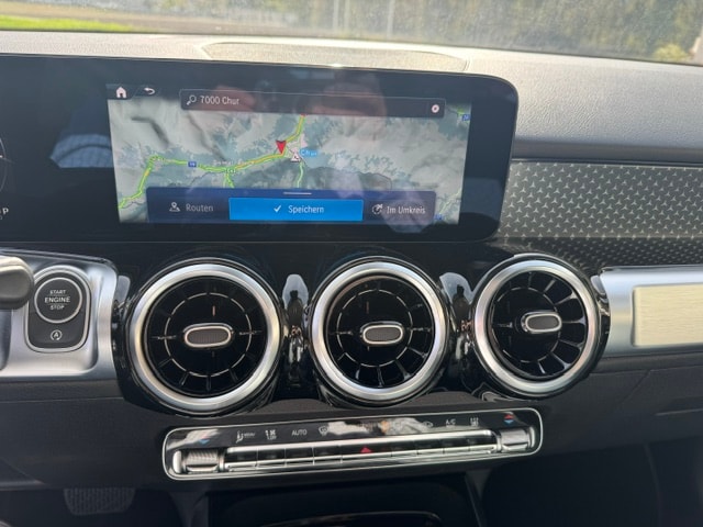 MERCEDES-BENZ GLB 220 d 4Matic Progressive-image-8