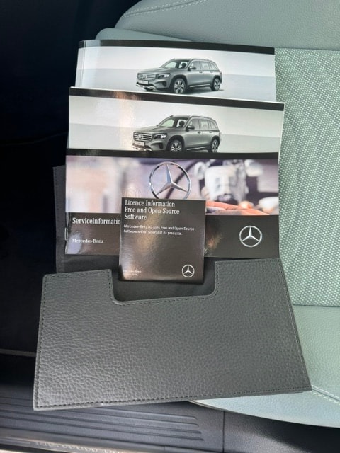 MERCEDES-BENZ GLB 220 d 4Matic Progressive-image-12