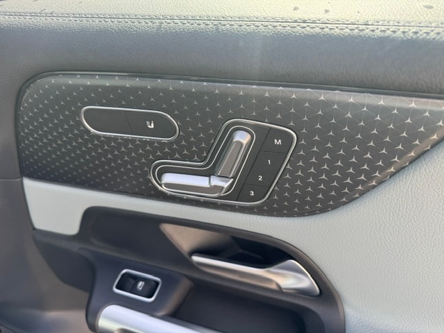 MERCEDES-BENZ GLB 220 d 4Matic Progressive-image-10
