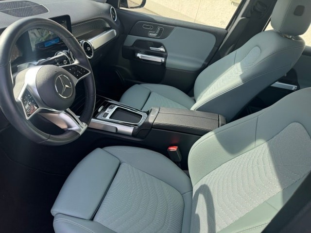 MERCEDES-BENZ GLB 220 d 4Matic Progressive-image-4