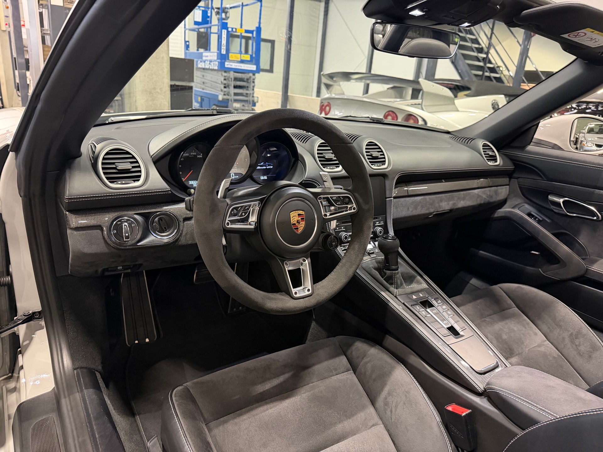 PORSCHE 718 Boxster GTS 2.5 PDK *Swiss-PA*-image-10