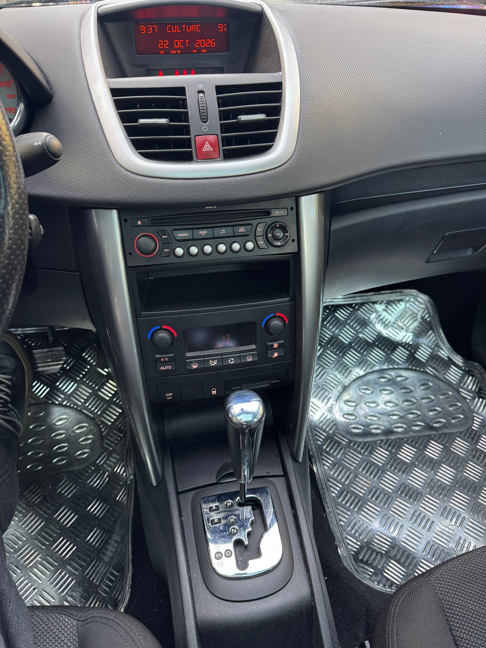 PEUGEOT 207 SW 1.6 16V-image-10