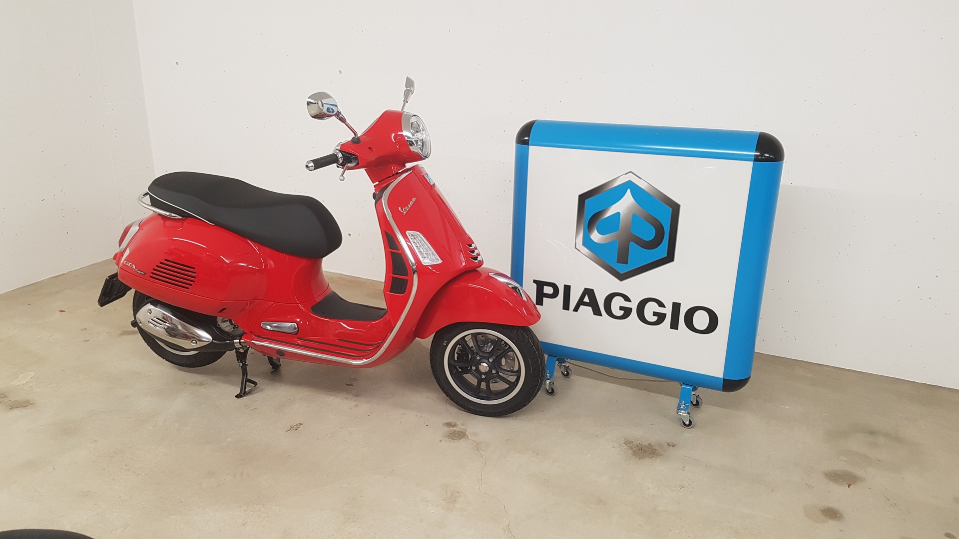 PIAGGIO Vespa GTS 300 Super ABS