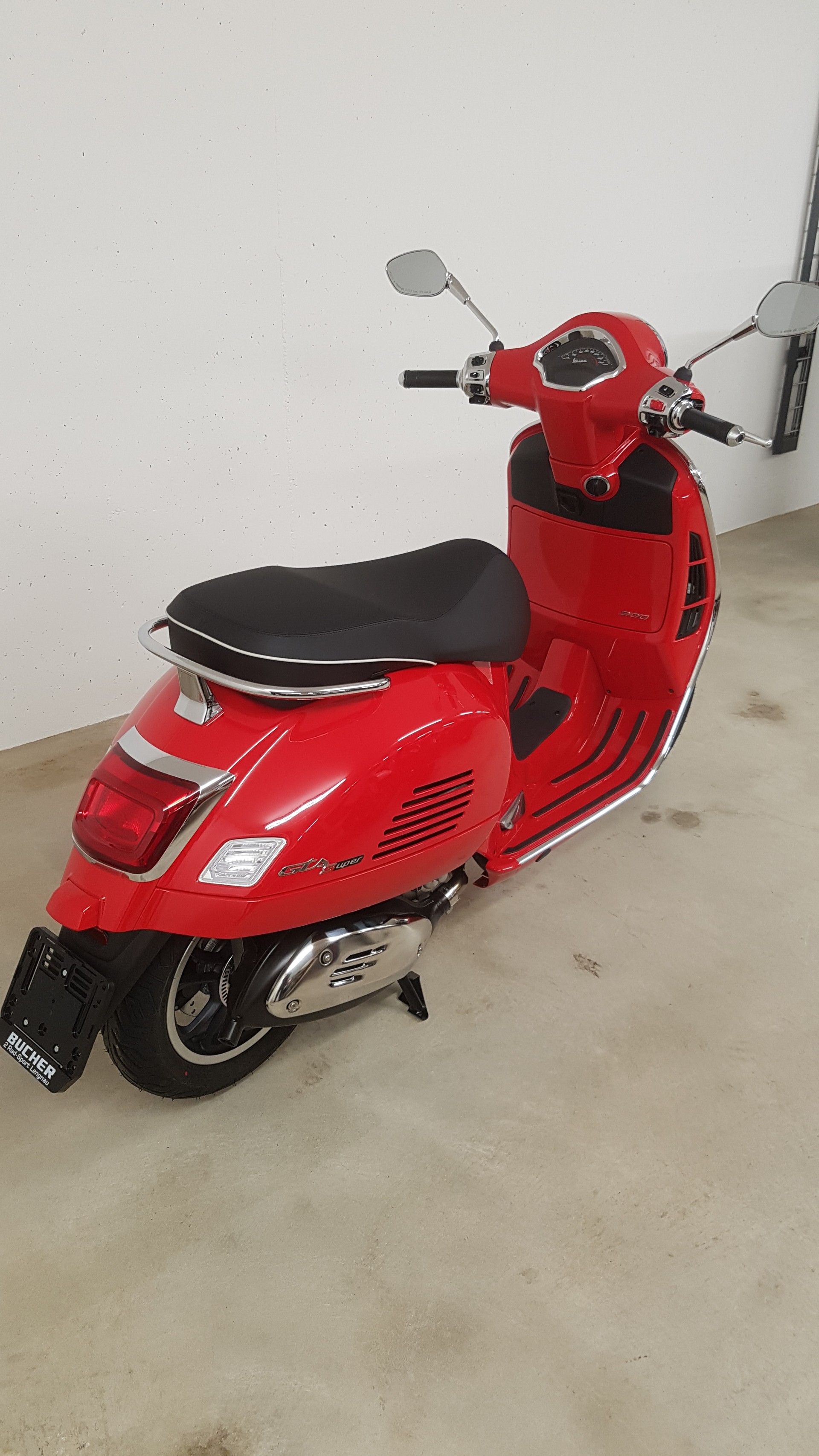 PIAGGIO Vespa GTS 300 Super ABS-image-5