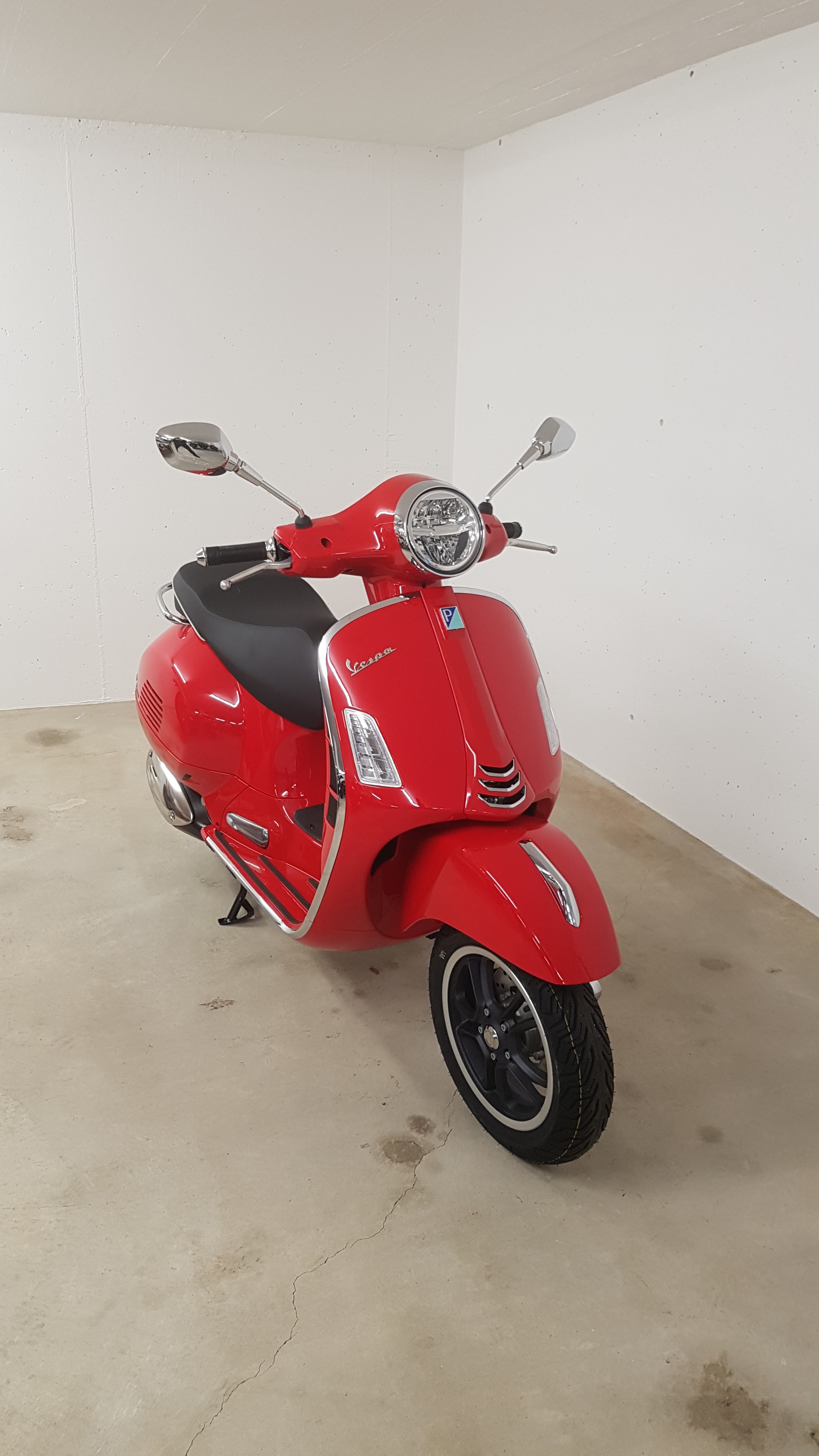 PIAGGIO Vespa GTS 300 Super ABS-image-1