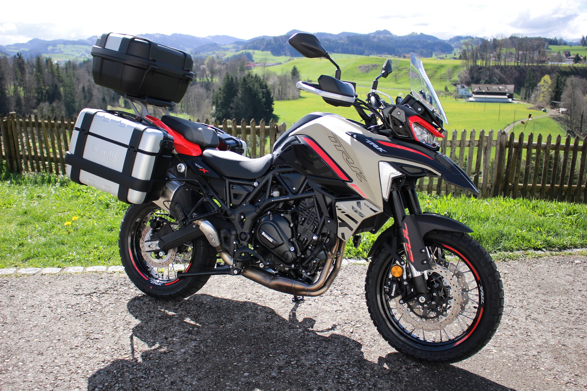 BENELLI TRK 702 X