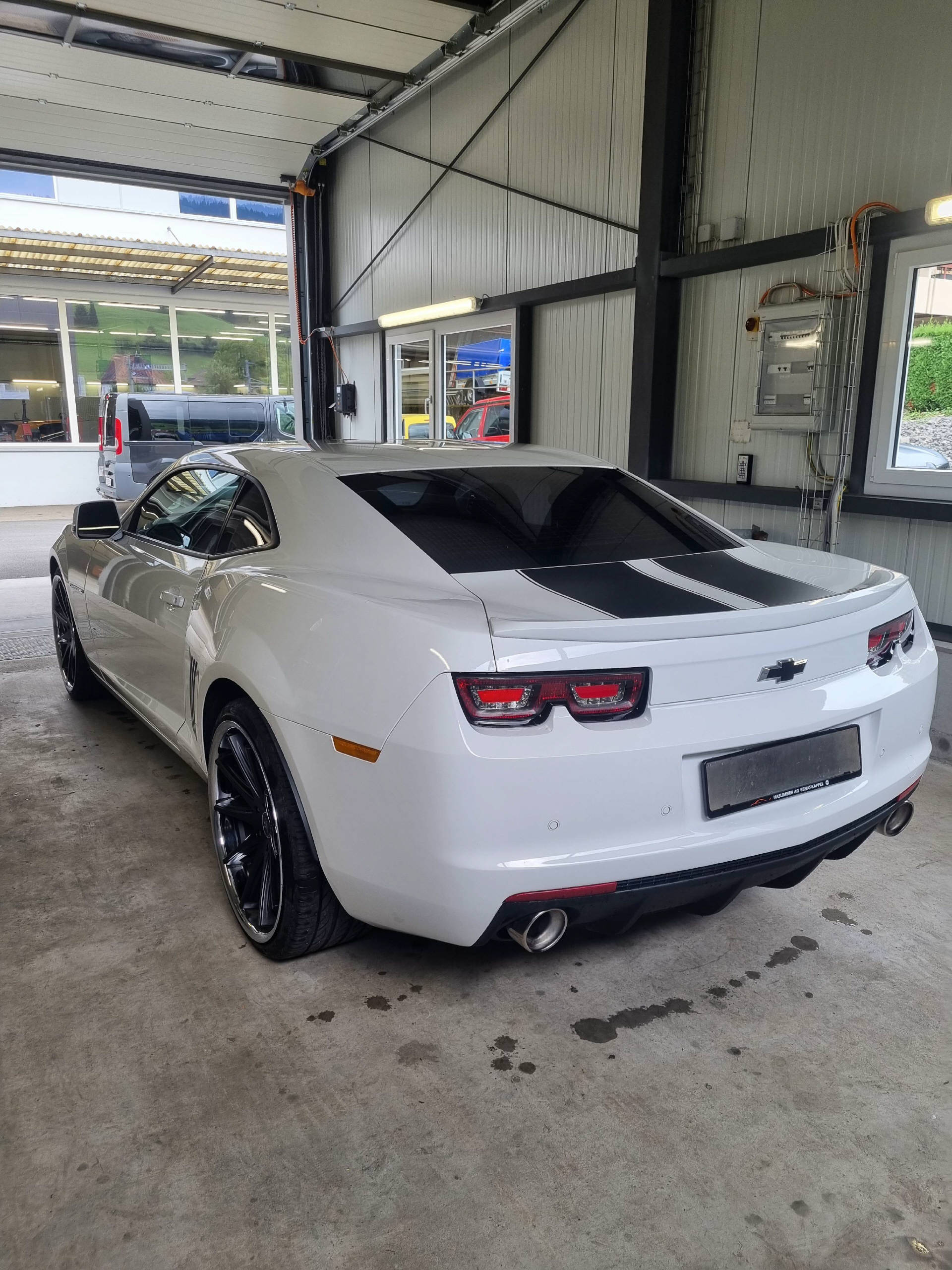 CHEVROLET Camaro 6.2 V8-image-2
