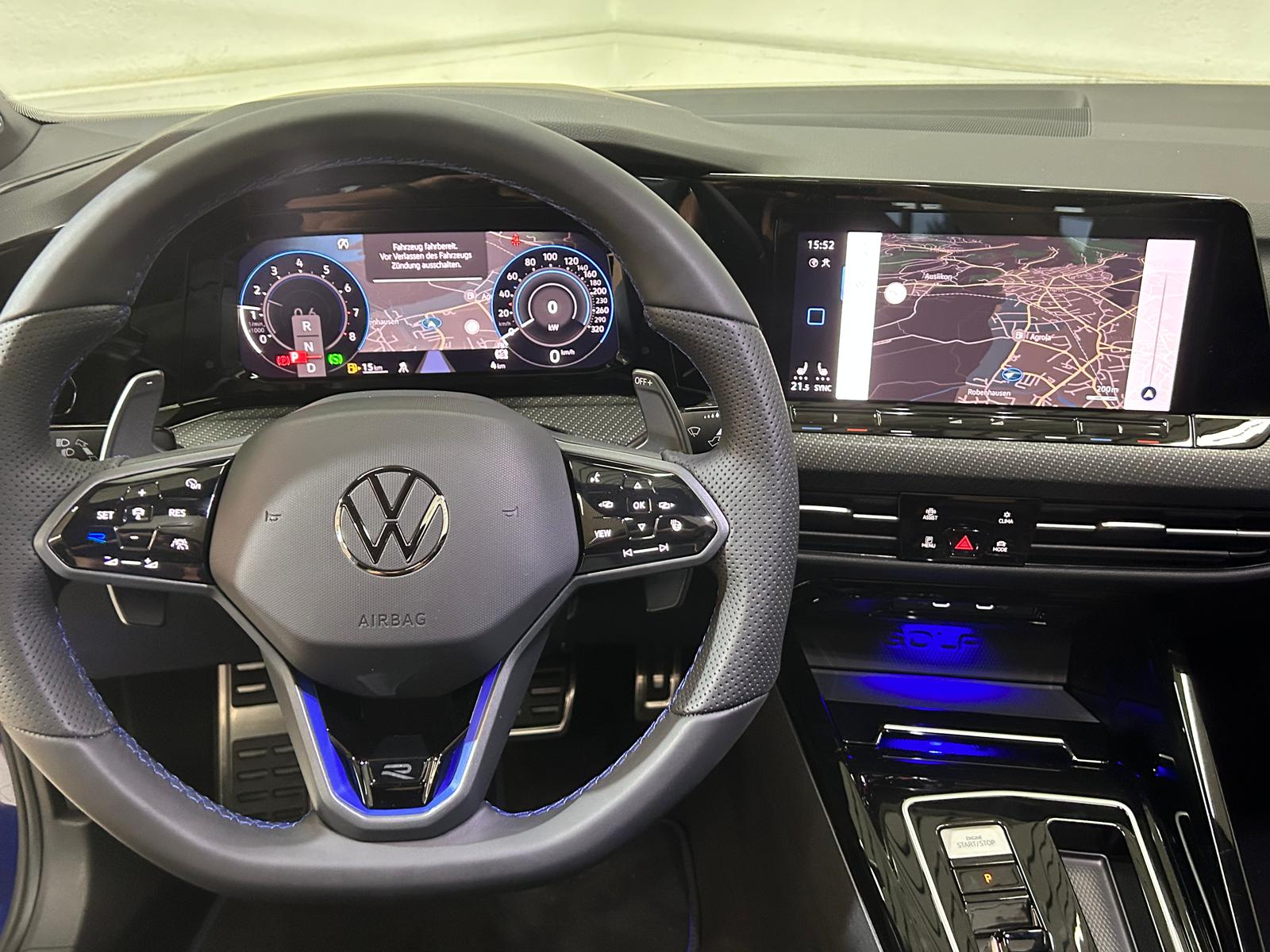 VW Golf Variant 2.0 TSI R DSG 4Motion-image-5