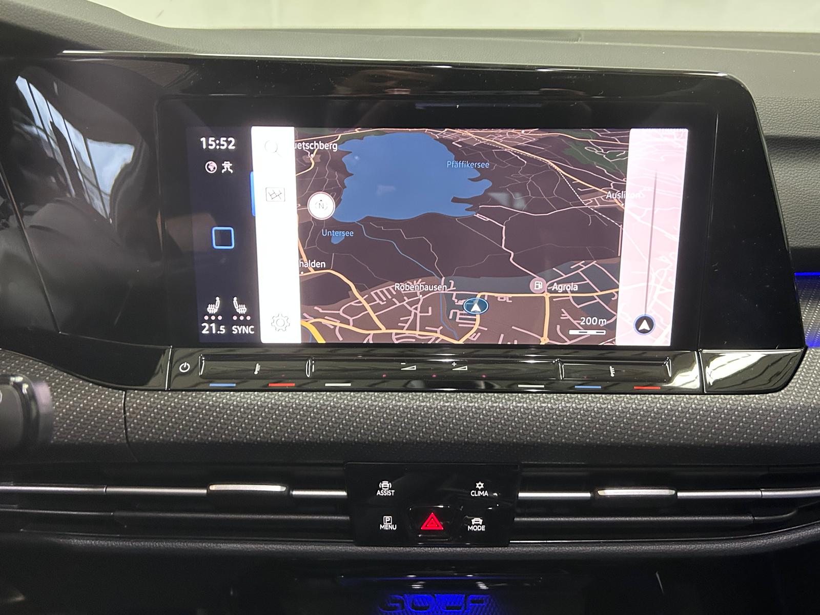 VW Golf Variant 2.0 TSI R DSG 4Motion-image-12