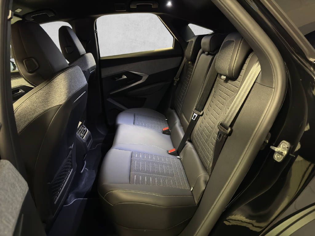PEUGEOT 3008 1.2 Hybrid GT MHVE-image-6