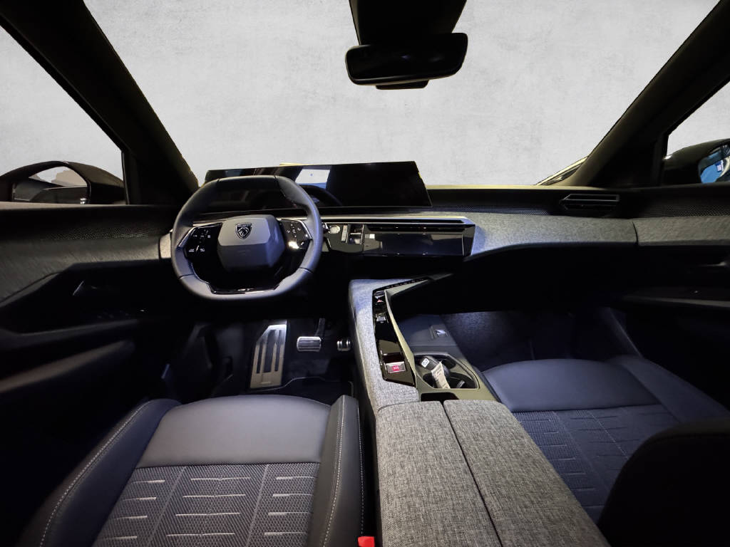 PEUGEOT 3008 1.2 Hybrid GT MHVE-image-8