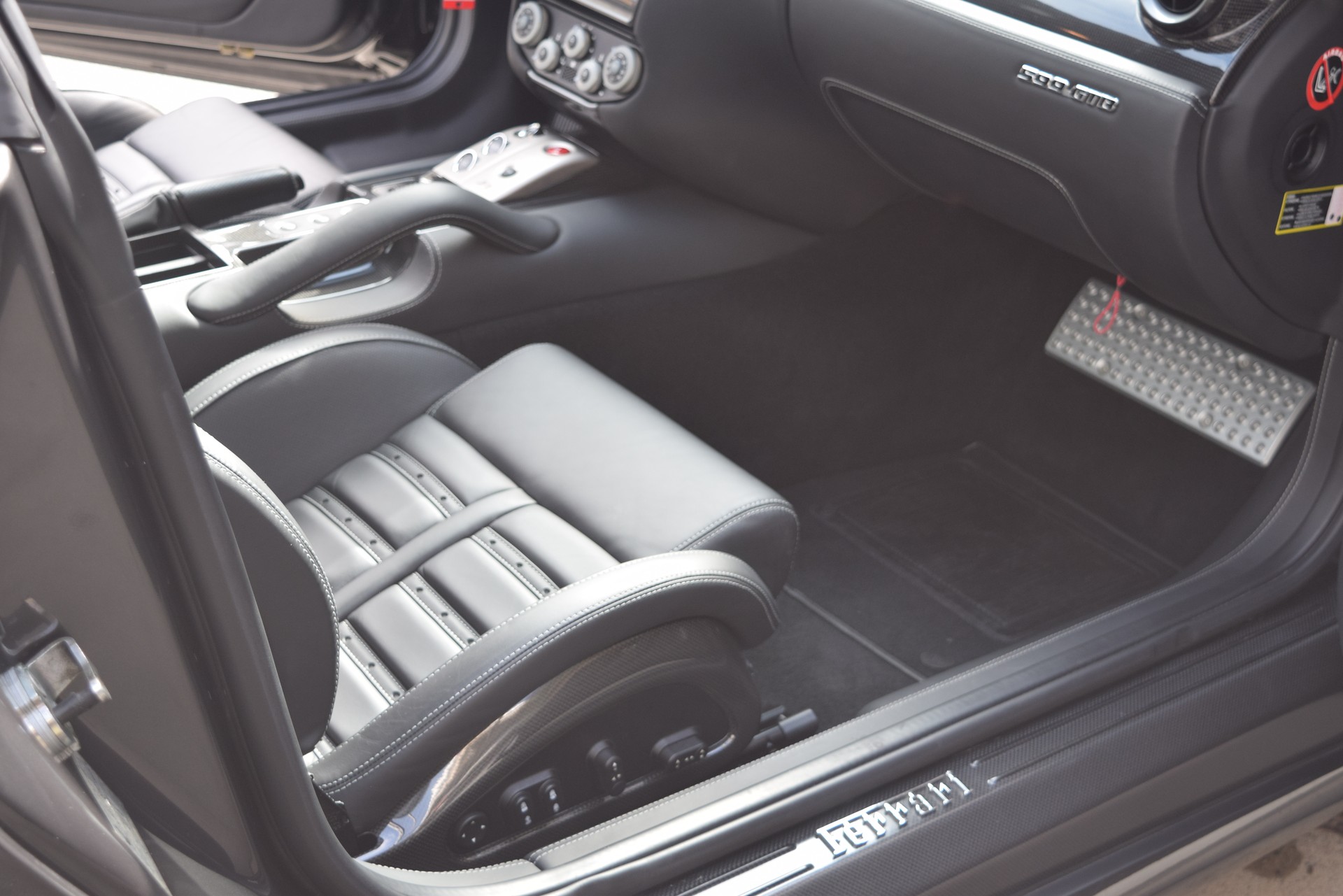 FERRARI 599 GTB-image-12