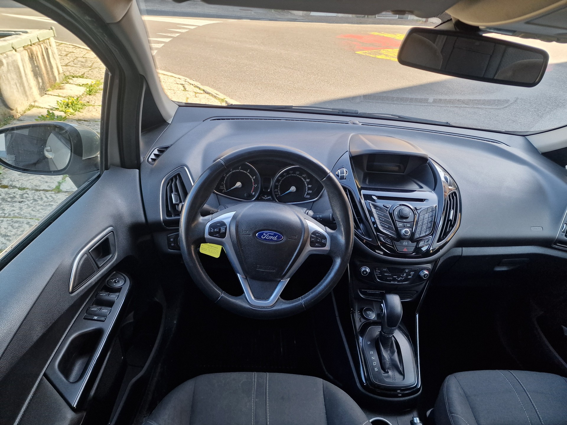 FORD B-Max 1.6 Ti-VCT Trend PowerShift-image-8