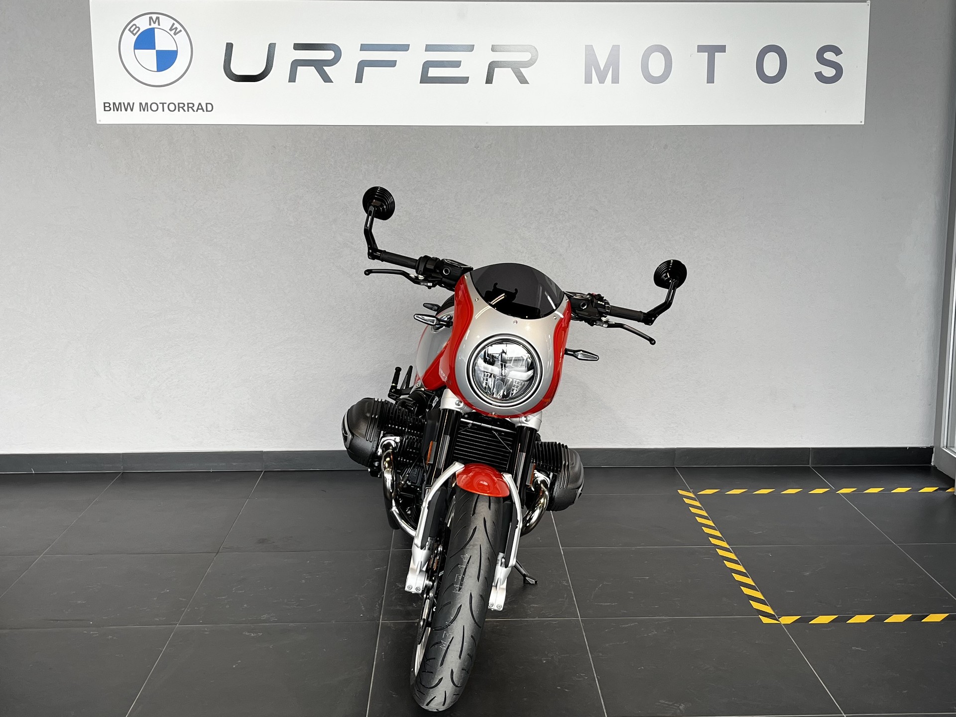 BMW R 12 nine T-showroom-element-3
