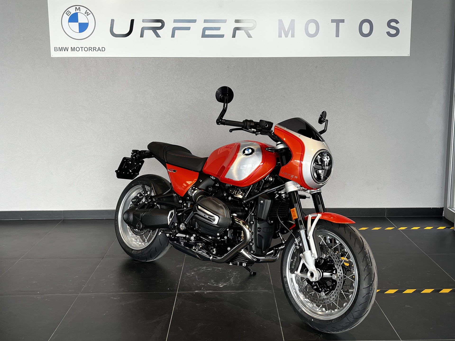 BMW R 12 nine T-showroom-element-2