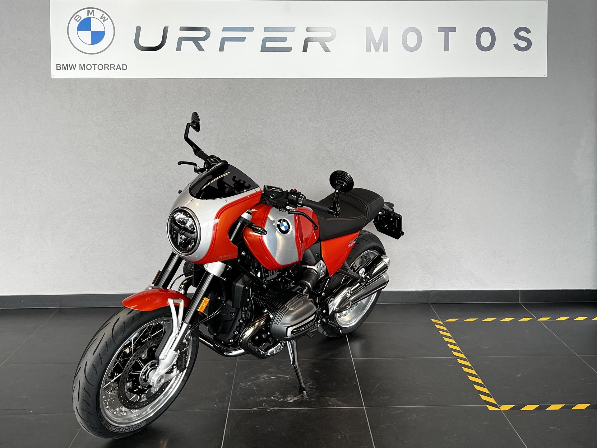 BMW R 12 nine T-image-4