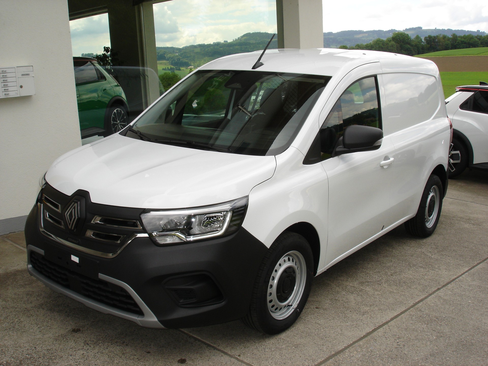 RENAULT Kangoo Van EV45 Standard 22kW Extra-image-1