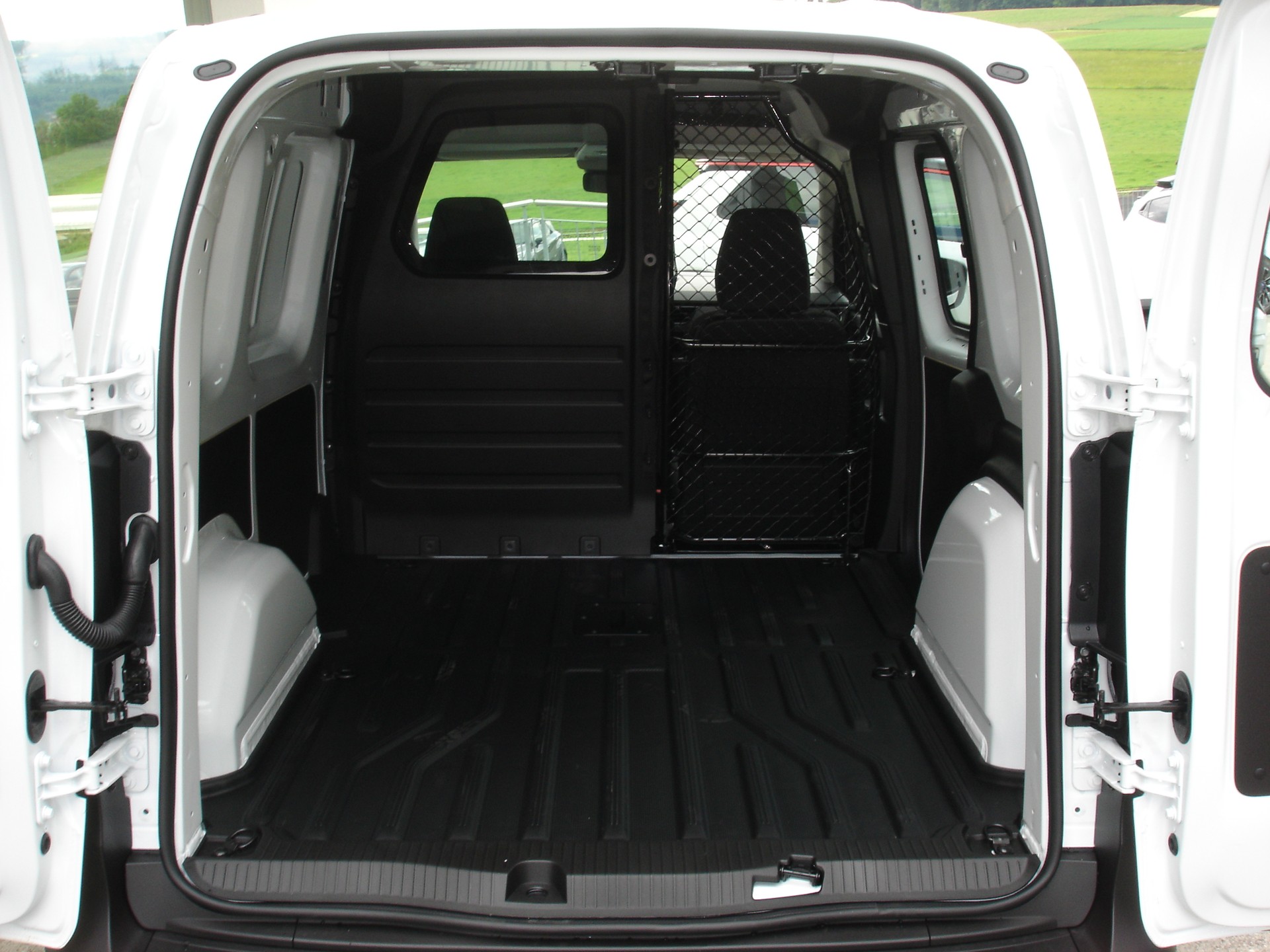 RENAULT Kangoo Van EV45 Standard 22kW Extra-image-3