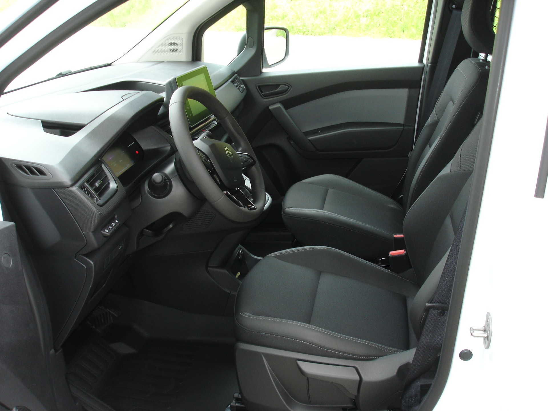 RENAULT Kangoo Van EV45 Standard 22kW Extra-image-7