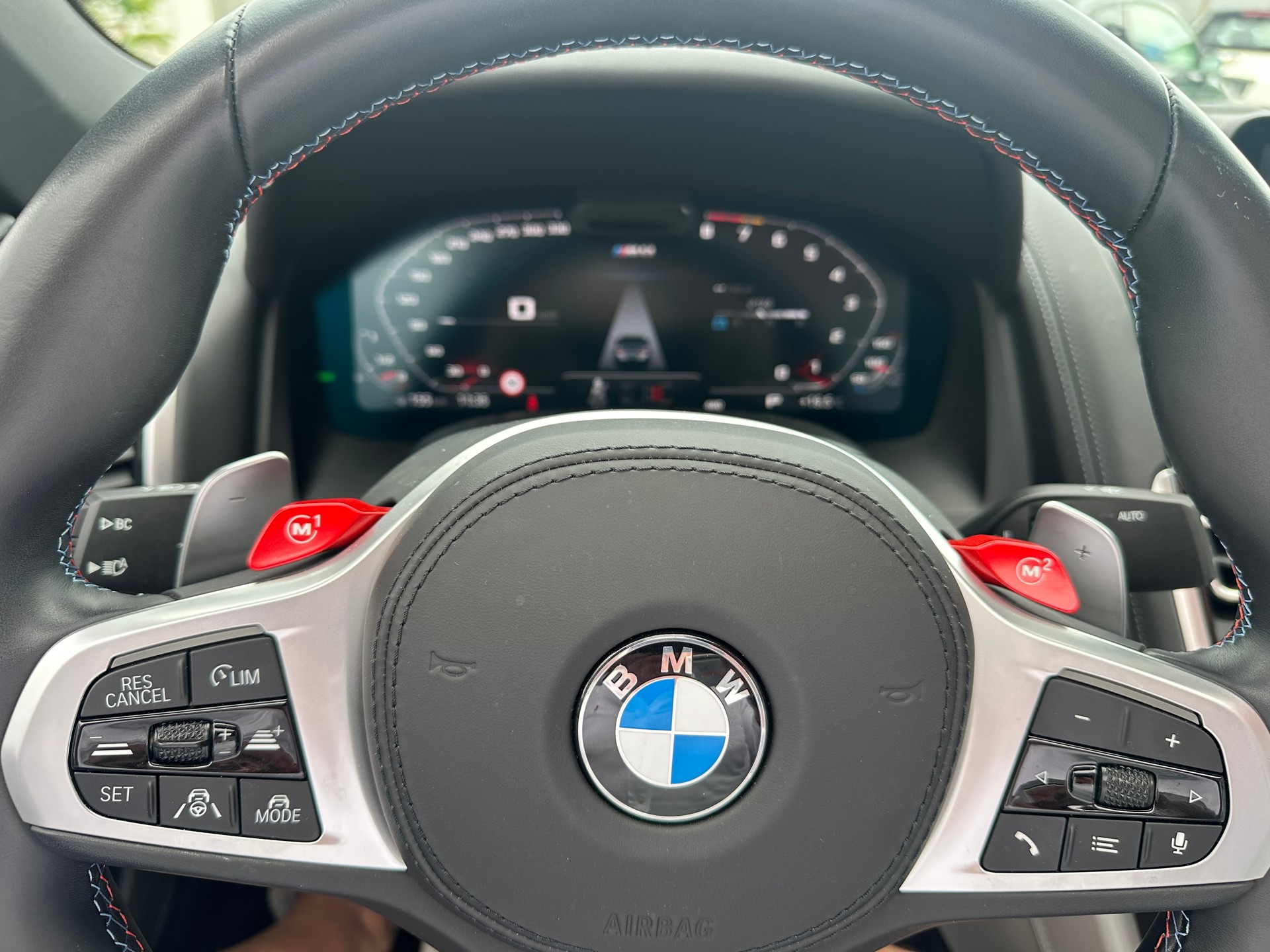 BMW M8 xDrive M Competition Steptronic-image-17