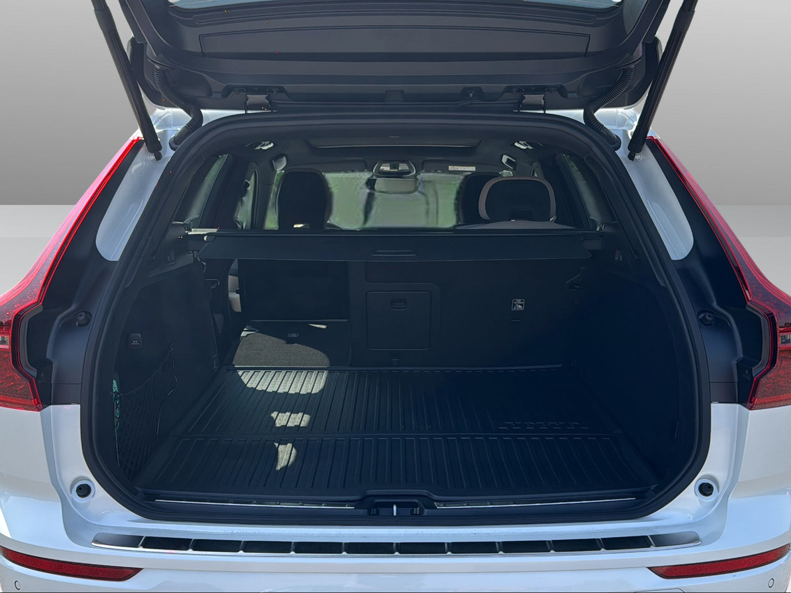 VOLVO XC60 2.0 T6 TE Ultra Bright eAWD-image-15